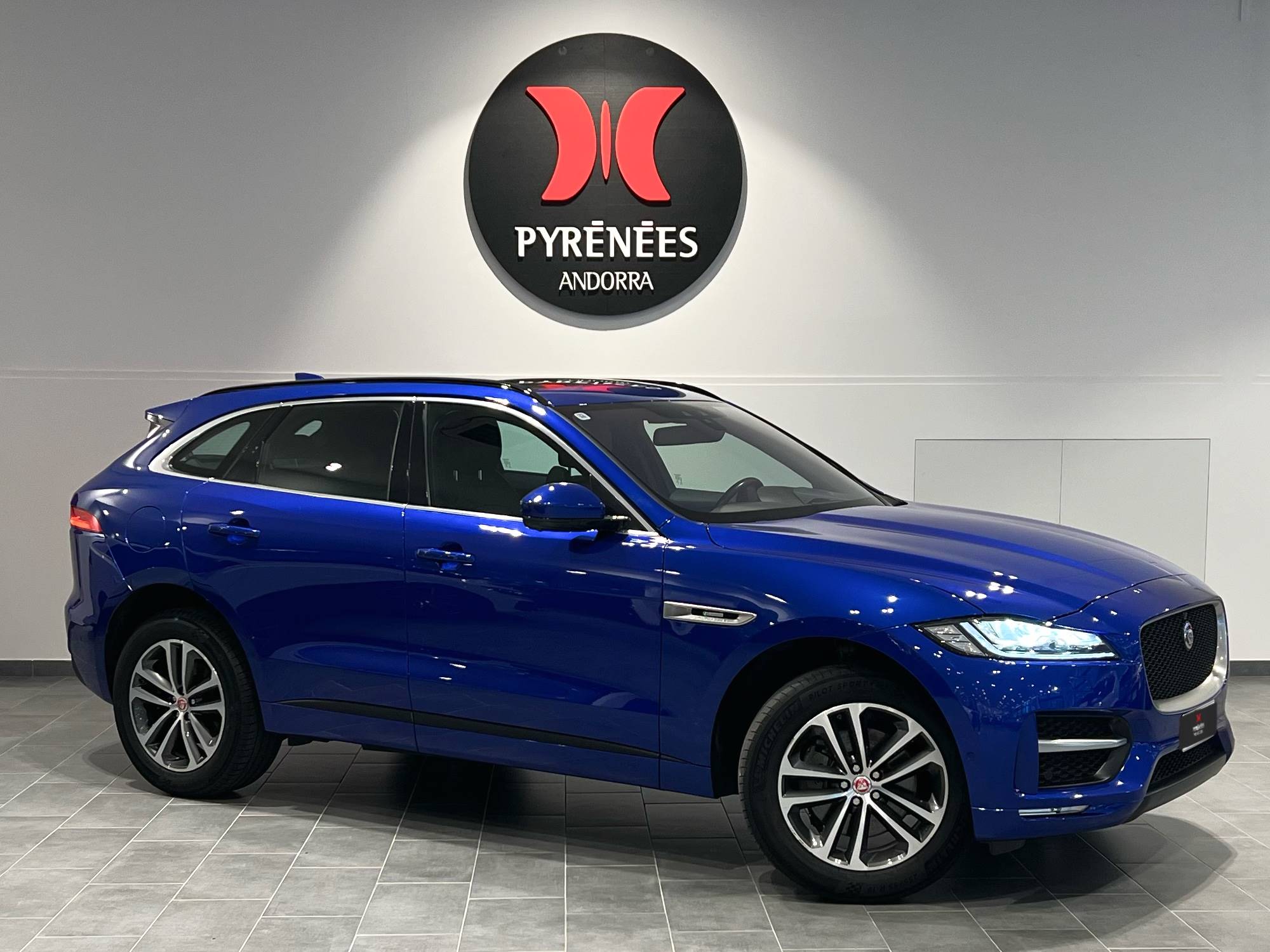 Jaguar F-Pace 