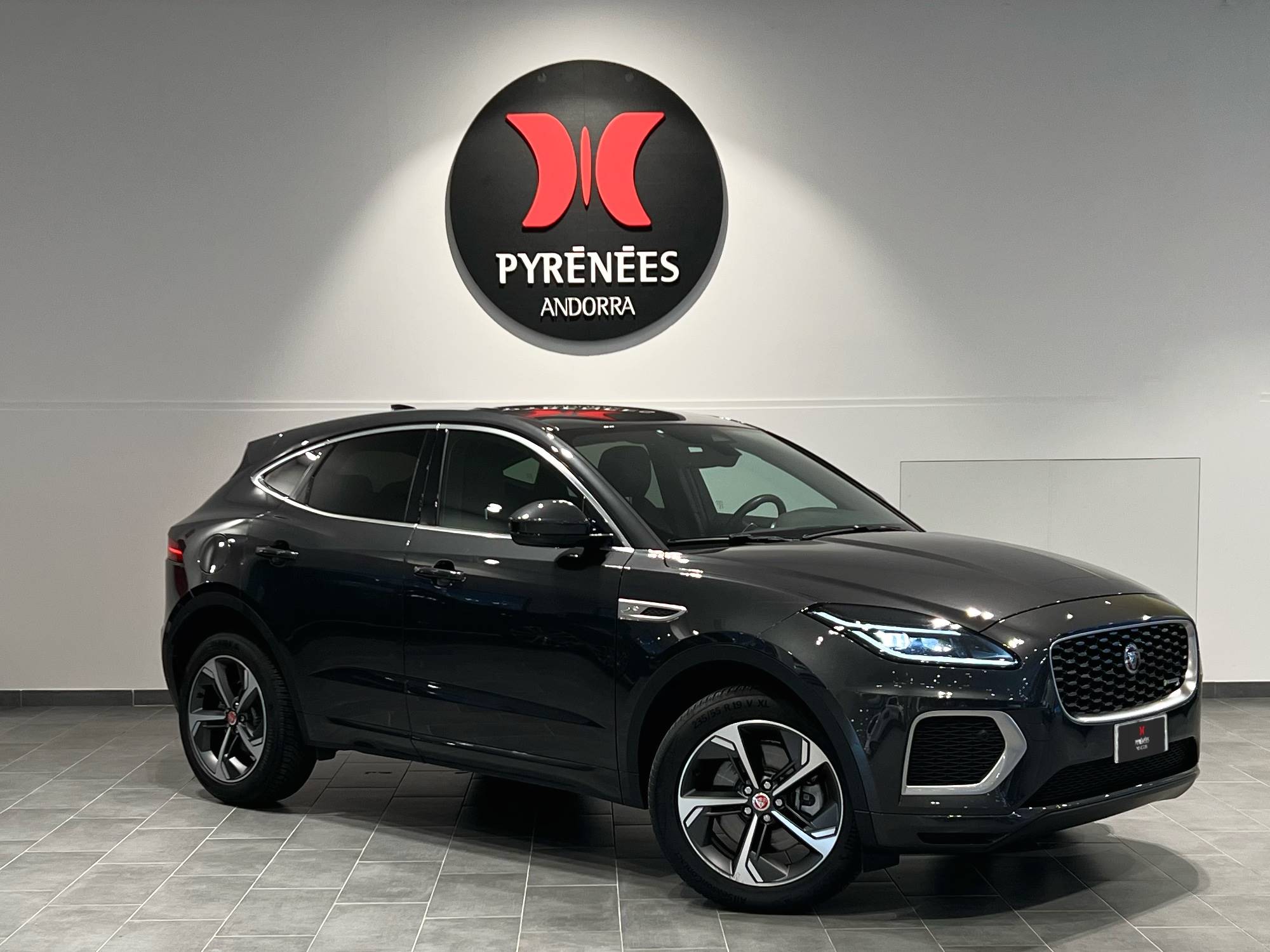 Jaguar E-Pace 2.0 Auto